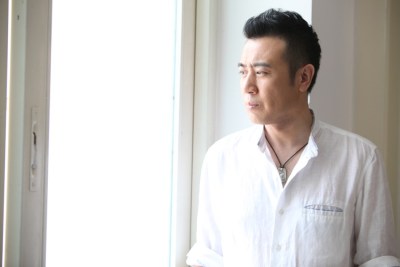 《婚前协议》曝剧照 于和伟遭遇婚姻难题
