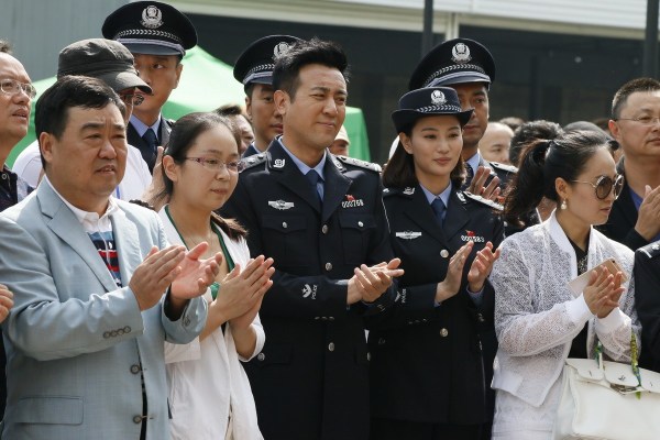 《警花与警犬》开机