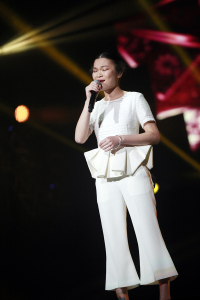 苏运莹跨年演唱会首唱新歌 李琦张磊掀高潮