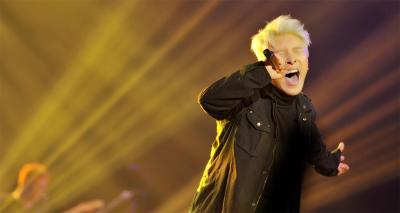 曹轩宾演唱会长沙站开唱 才华唱功感动全场