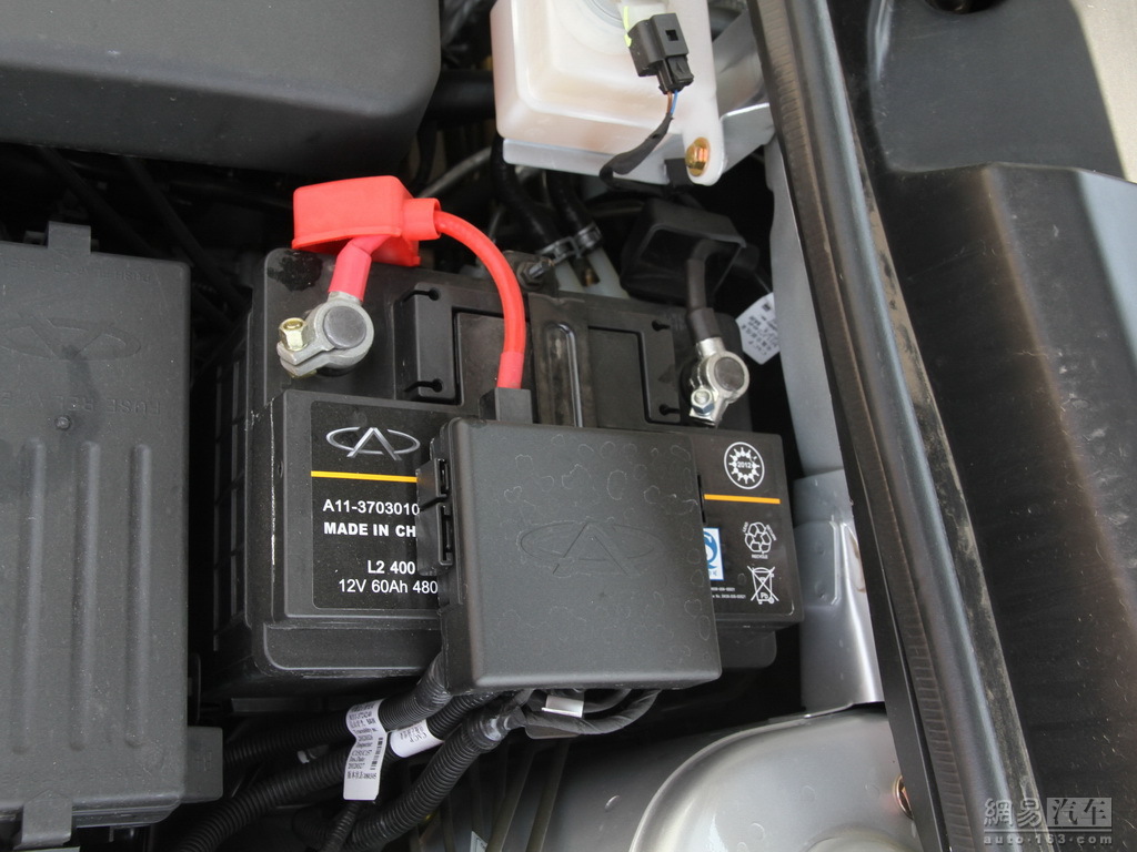 奇瑞A3三厢 2011款 1.6VVT CVT进取型 蓄电池