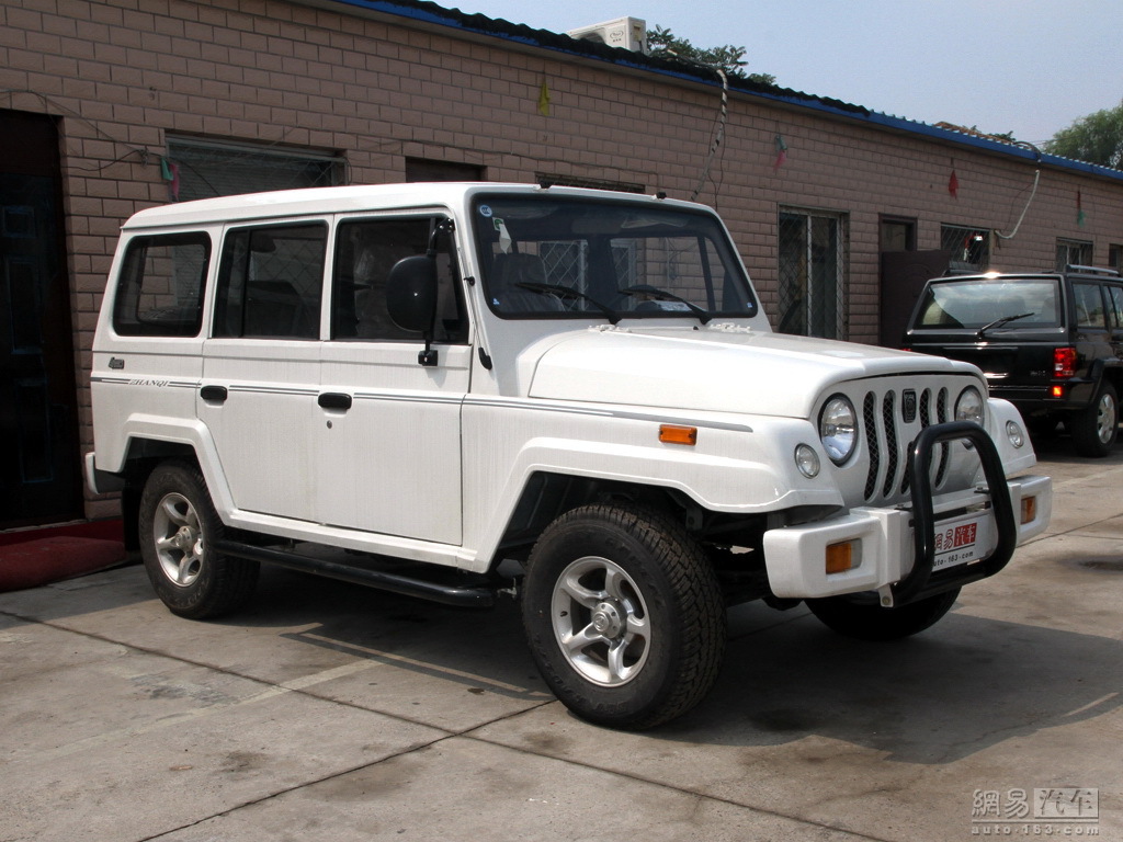 北汽制造战旗 2010款 2.0MT 硬顶 (BJ2024CJB