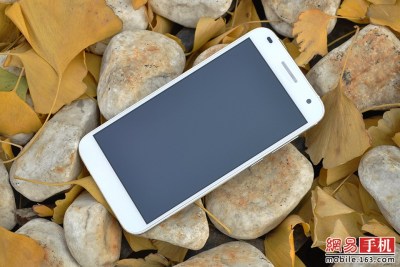 华为G7图赏：64位处理器/金属机身