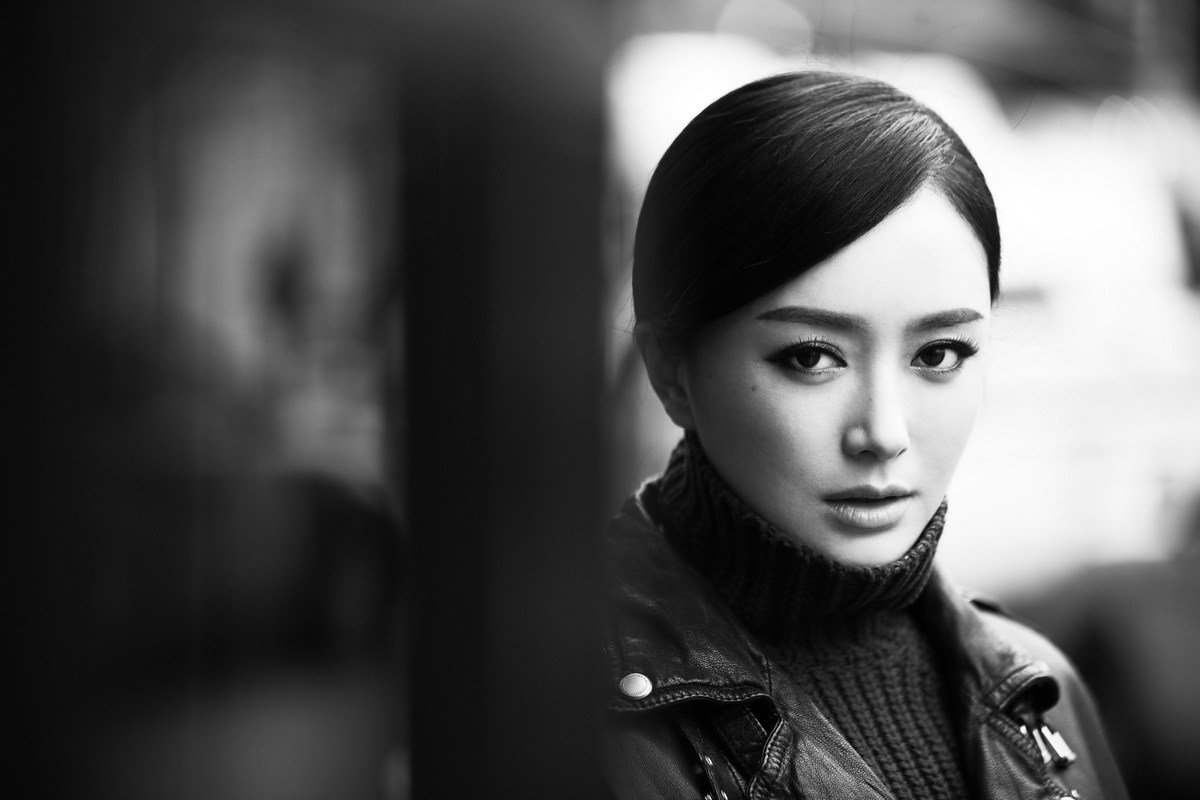 秦岚黑白大片曝光