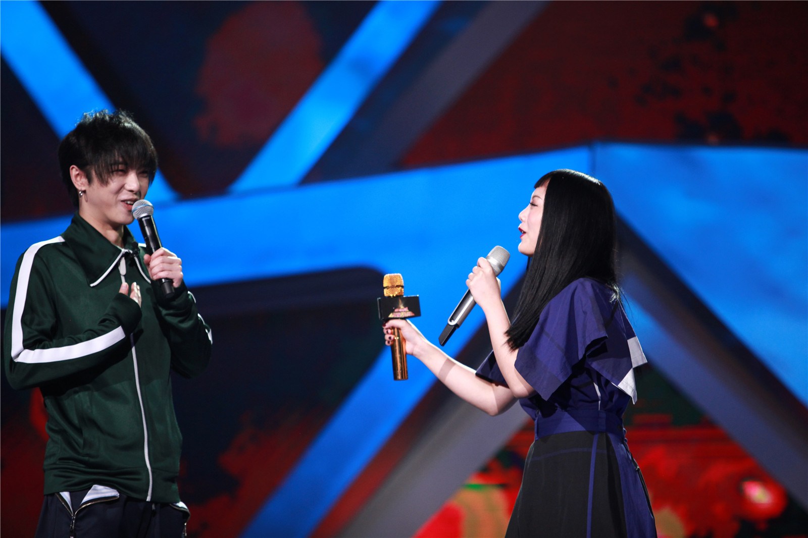 《天籁之战》范媛媛"表白"华晨宇